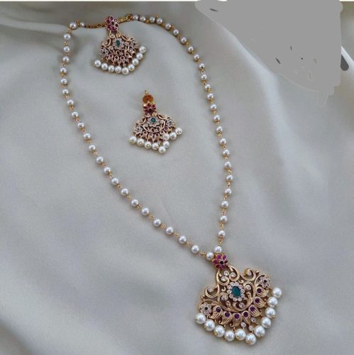 Premium Antique Pearl Necklace with a pair of Earrings
